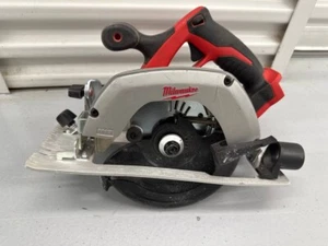 Milwaukee 2630-80 M18 18V inalámbrico de iones de litio 6-1/2 pulgadas Circular Sa (CLN067633) - Imagen 1 de 2