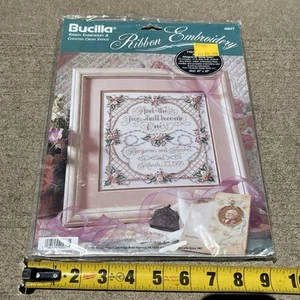 Kit ricamo e punto croce nastro Bucilla due saranno come uno vintage 40977 - Foto 1 di 3