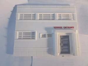 Bachmann Plasticville O/S  Scale Hospital Part Service Entrance Side Wall  PR - Picture 1 of 1