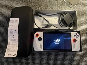 White ASUS ROG  - Picture 1 of 5