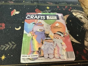 McCall's Crafts Pattern 9357 Enter The Clowns Uncut, Factory Folded - Picture 1 of 2