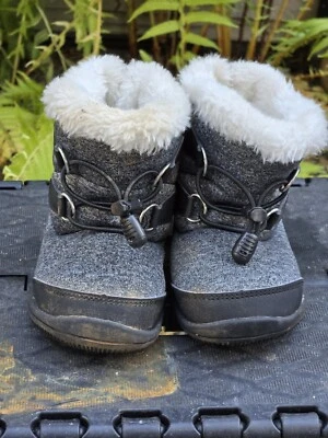 Botas de invierno bebé bebé talla 6 Foto 1 de 4