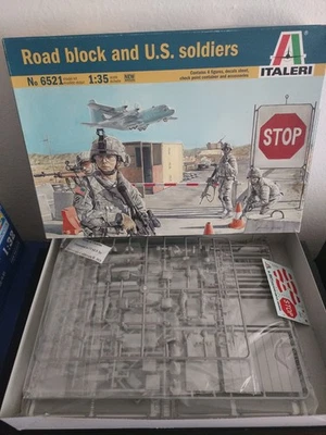ROAD BLOCK AND u.s. SOLDIERS ITALERI  1/35 - Immagine 1 di 3