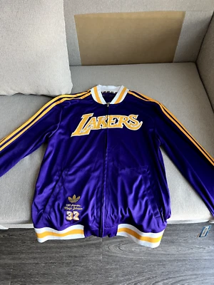 Chaqueta Magic Johnson Los Angeles LAKERS Adidas Legendary Player Púrpura Foto 1 de 4