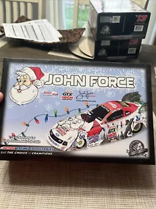 2008 Mustang John Force Christmas Car SIGNED 1/24 Summit Motorsport Park - Picture 1 of 17
