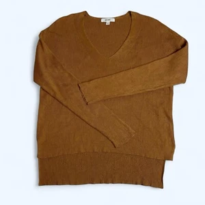 Womens Ribbed Brown Sweater Jumper Size M Assymetrical Waist Cut Stretchy - Picture 1 of 6