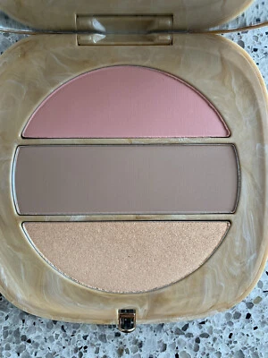 Marc Jacobs O!Mega X Three Powder Blush Bronze Highlight TAN-TASTIC GLO! RET$49 - Image 1 of 4