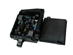 21 22 Chevrolet Trailblazer Fuse Box Relay Control Module 85140076 OEM ! - Picture 1 of 10