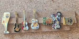 Hard Rock Cafe Pins Lot (7) Las Vegas Sammlerstücke Spangenrückseiten sehr guter Zustand   - Bild 1 von 12