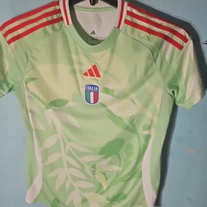 Camiseta Adidas Italia 2025 para mujer visitante (equipo femenino) talla L 100 $ - Imagen 1 de 8