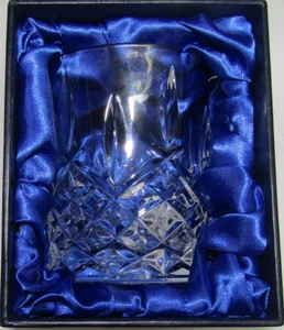 Vaso mezclador de whisky 24 % cristal de plomo en caja de presentación forrada de seda - Imagen 1 de 1