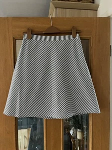 Brand new Vila at Debenhams ladies grey striped skirt size 10 - Picture 1 of 1