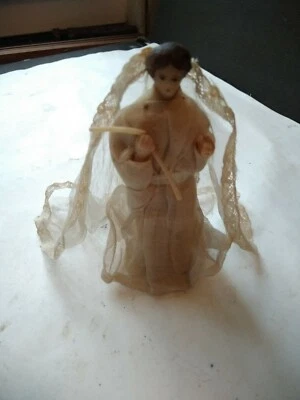 PETIT SUJET ANCIEN COMMUNIANTE EN CIRE MOULEE ET PEINTE 11 CM - Photo 1/4