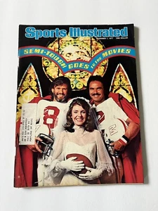 November 7 1977 Burt Reynolds Semi Tough Football Sports Illustrated Magazine - Picture 1 of 1