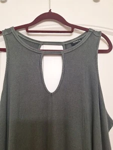 Camiseta sin mangas Torrid para mujer súper suave de punto acanalado elástico oliva talla XL NUEVA CON ETIQUETAS - Imagen 1 de 7