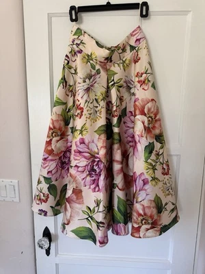 Falda midi floral de seda Dolce & Gabbana - Talla IT 42 (US 6) - Hecha en Italia - Nueva con etiquetas Foto 1 de 4