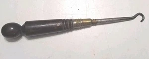 Vintage Holzgriff Knopf Haken 6" zum Befestigen von Knöpfen Sammlerstück - Bild 1 von 3