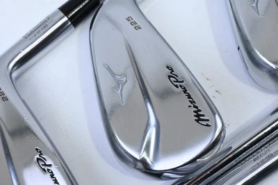 Mizuno Pro 225 Irons / 5-PW / Regular Flex Dynamic Gold 105 R300 Shafts - Image 1 of 4