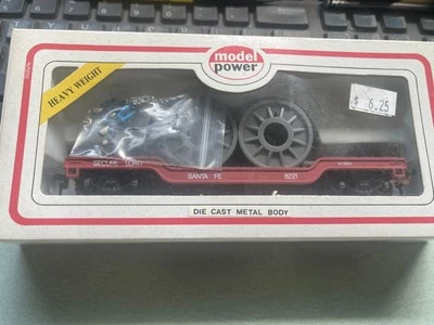 Model Power No. 8221 HO Scale SF Depressed Center Flat w/Two Reels & Figures MIB - Image 1 of 4