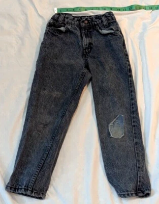 Pantalones de mezclilla vintage Levi's para niños jóvenes parcheados 550 ajustados talla 8 hechos en EE. UU. Foto 1 de 4