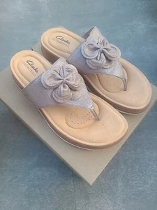 Clarks Womens Brynn Style Taupe Thong Sandals Shoes 9.5 M,New - Picture 1 of 4