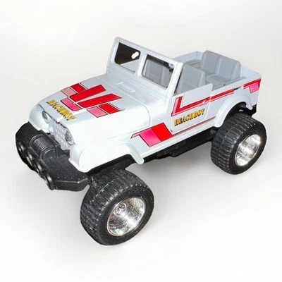 Литой под давлением автомобиль багги Beach Boy белый ретро вид с откидной спинкой РАБОЧИЙ ЧИТАЙТЕ - Изображение 1 из 4