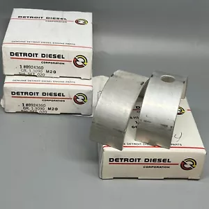 NOS OEM Detroit Diesel Main Bearing Set 8924360 Set of 3 - Picture 1 of 2