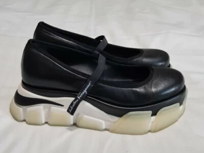 Zapatilla deportiva Salvatore Ferragamo Mary Jane de cuero con plataforma negra Reino Unido 4 UE 37 Foto 1 de 4