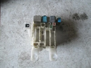 TOYOTA PRIUS 2005 XW20 HYBRID FUSE BOX - Picture 1 of 3