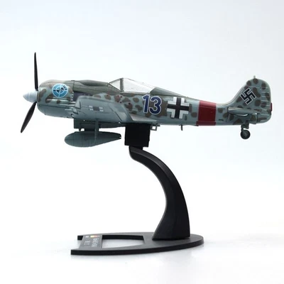 1:72 Luftwaffe Focke-Wulf Fw 190 A-8 Fighter Model Diecast Military Collection - Image 1 of 4