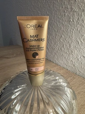 L'oreal Paris 21 Sand Mat Cashmere 12 H  Make Up 30 ml  - Bild 1 von 3