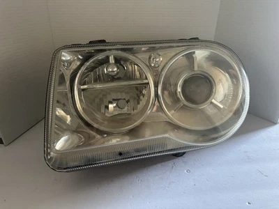 2005-2010 CHRYSLER SRT8 300c CONJUNTO DE FARÓIS ESQUERDO E DIREITO FABRICANTE DE EQUIPAMENTO ORIGINAL - Imagem 1 de 4