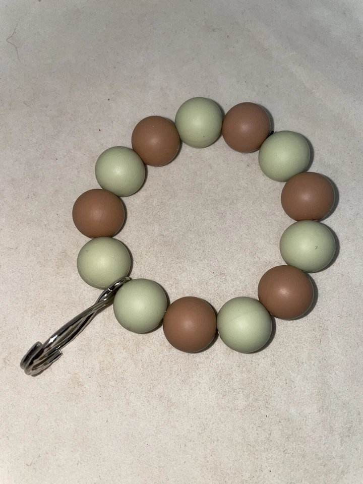 "Llavero pulsera elástico hecho a mano con cuentas nuevo tostado verde claro 8"" nuevo sin etiquetas" Foto 1 de 1