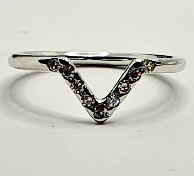 Thin Band 9ct Diamond V shape Wishbone Half Eternity Ring 375 Size N Hallmark  - Image 1 of 4