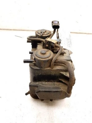 Bote de vapor de combustible 98 99 00 01 02 03 Toyota Land Cruiser 77740-60390 Foto 1 de 4