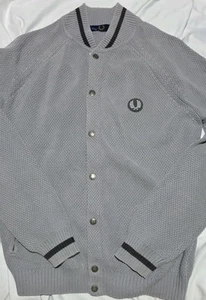 Cárdigan Fred Perry Manga Larga Gris Algodón - Talla 38" - 19" P2P - K5149 - Imagen 1 de 10