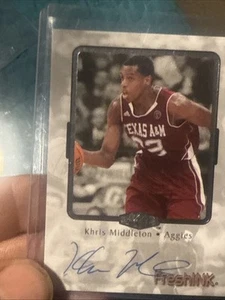 2012-13 Fleer Retro - 1999-00 Flair Showcase Fresh Ink Khris Middleton RC) - Picture 1 of 2