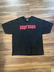 Camiseta Los Soprano Y2K Para Hombre Talla 2XL Negra con Letras Rojas Mercancía HBO - Imagen 1 de 6