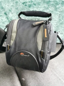 Lowepro Apex 100 AW Black/Grey Camera Pouch/Shoulder Bag Great With Strap - Imagen 1 de 7
