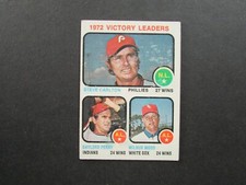 1973 Topps 72 Victory Leaders Card #66 Steve Carlton Gaylord Perry Wood