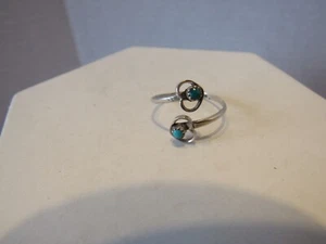 NAVAJO SNAKE EYE PETIT POINT TURQUOISE HEARTS STERLING SILVER BYPASS RING S7 - Picture 1 of 3