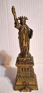 Vintage Miniature 7-1/4" Brass Sculpture Replica of the Statue of (Lady) Liberty - Afbeelding 1 van 15