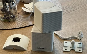 Bose Jewel Cube in weiß mit Halterung und Stecker - Bild 1 von 1