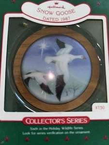 HALLMARK SNOW GOOSE #6 HOLIDAY WILDLIFE SERIES 1987 CHRISTMAS KEEPSAKE ORNAMENTS - Picture 1 of 2
