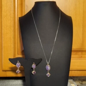 VINT.PURPLE JADE, AMETHYST & 925 STERLING SILVER PENDANT & PIERCED EARRING SET. - Picture 1 of 5
