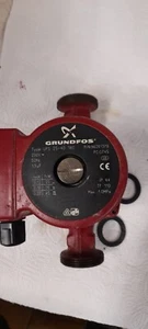 -Grundfos Pumpe UPS 25-40 180 Heizungspumpe - Bild 1 von 3