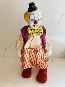 "Caja de música de payaso de pie de porcelana vintage reproduce enviar a los payasos cuerda 12""" - Imagen 1 de 7