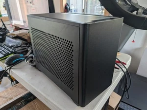 NR200P Gaming PC - Afbeelding 1 van 4