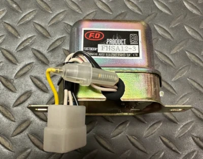 F.D Voltage Regulator - 30 515 / FHSA12-3 - Fits Subaru Deluxe /DL /GL & Others - Imagem 1 de 4