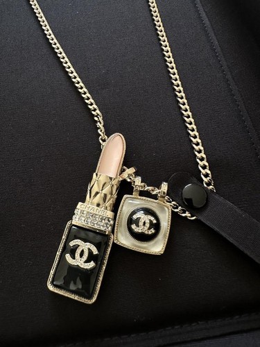 CHANEL Collana Coco Mark Ciondolo Labbra La